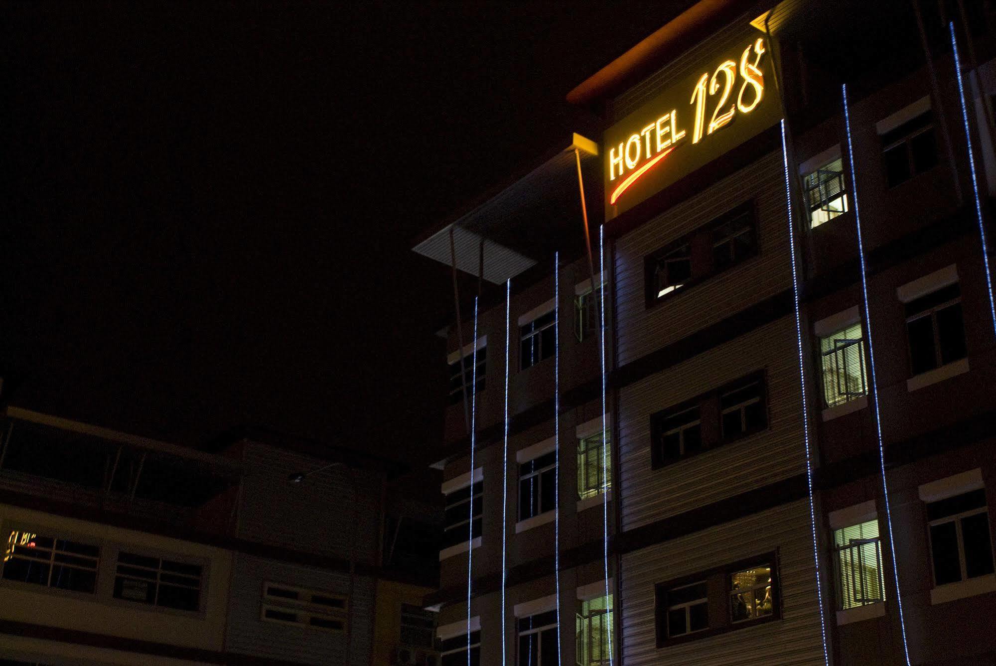 Hotel 128 Kuala Lumpur Esterno foto